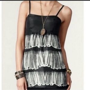 CAbi Dazzle Tunic size 6Silk Cami Black Grey CAbi
